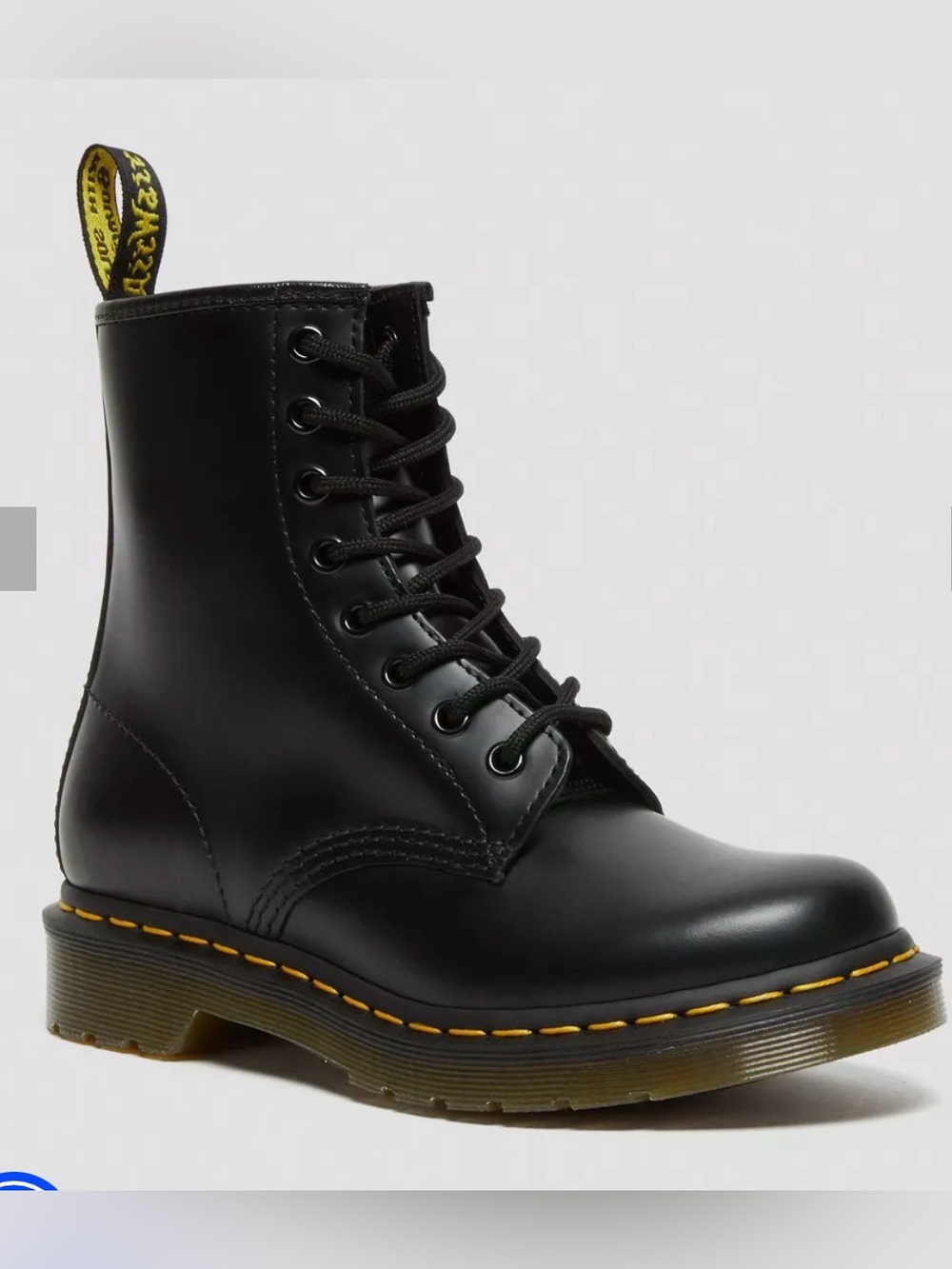 Dr. Martens 1460 WOMEN'S
Smooth Leather Lace Up Boots